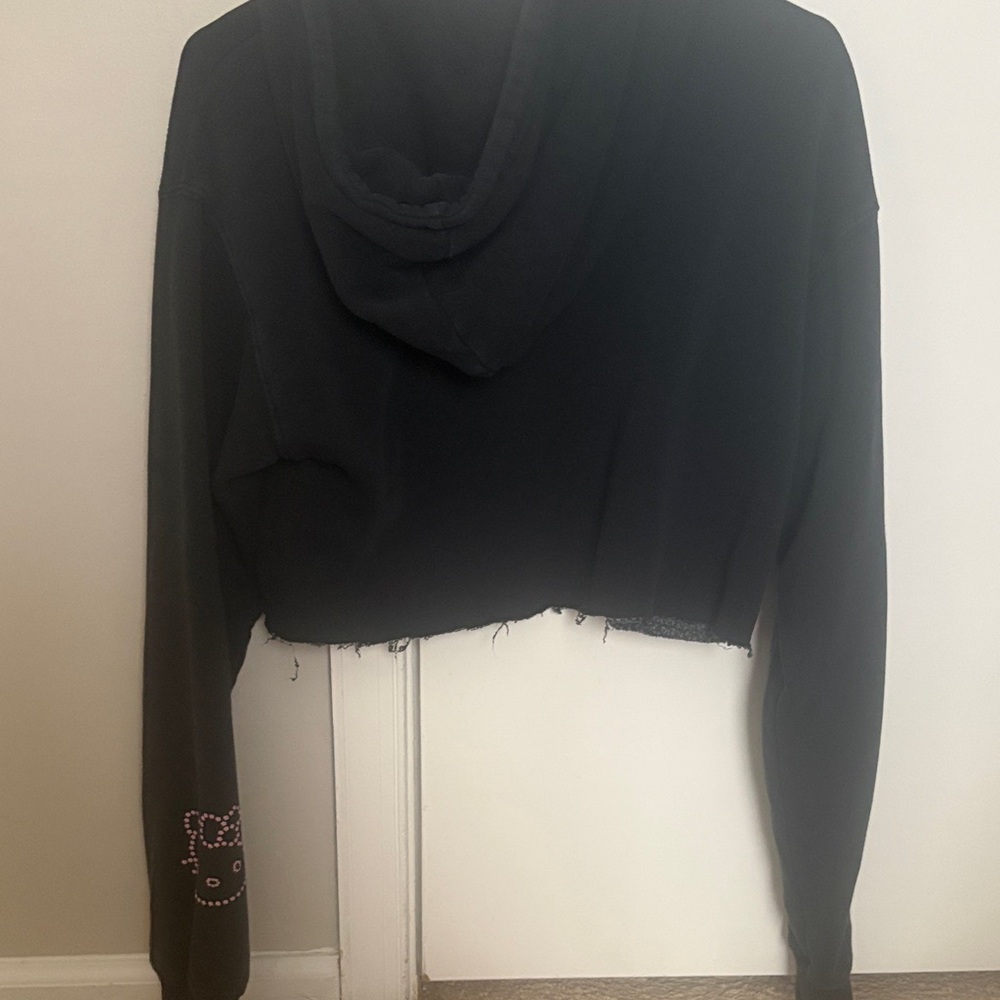 Hello Kitty Black Cropped Hoodie - Picture 4 of 10
